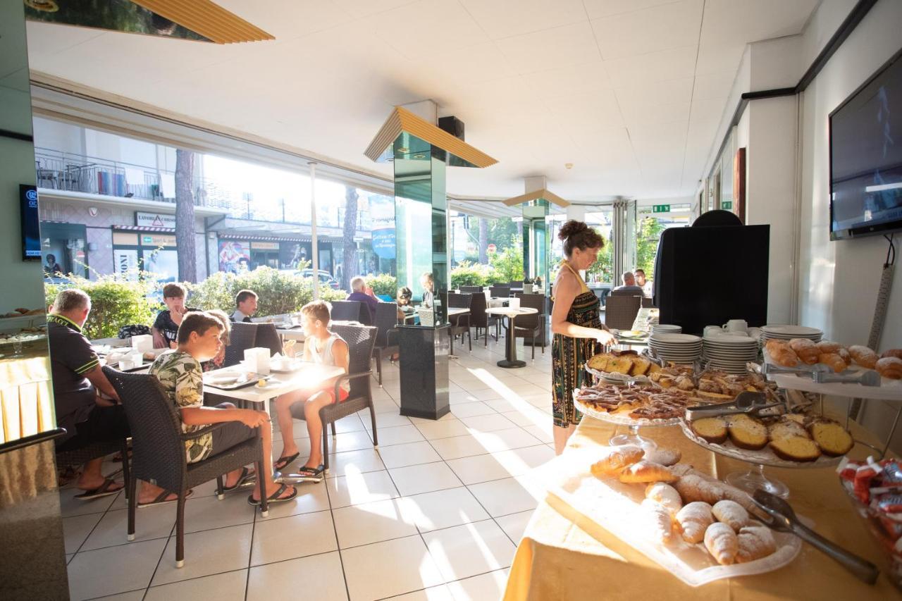 Hotel Fantini Gatteo a Mare Ngoại thất bức ảnh
